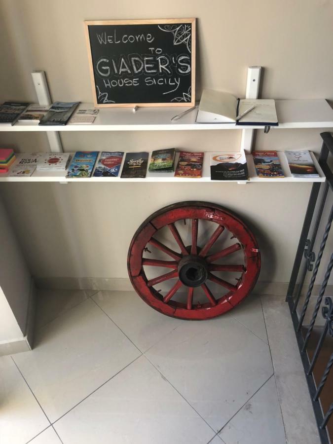 شقة Giader'S House - Free Parking كاتانيا المظهر الخارجي الصورة