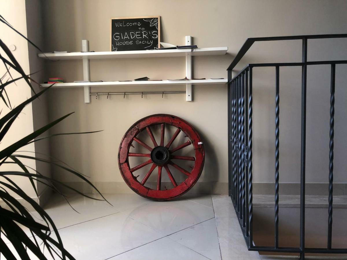 شقة Giader'S House - Free Parking كاتانيا المظهر الخارجي الصورة